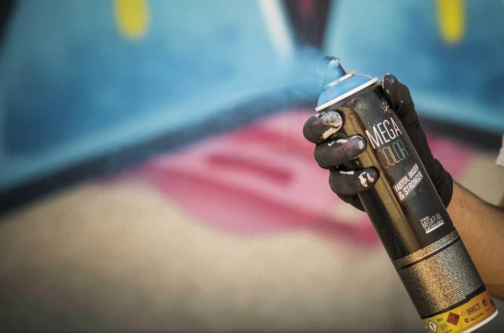 MTN Mega Color Spuitbus Gebruiken