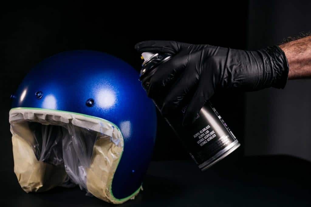 MTN Wepro Acrylic Varnish 400ml op helm