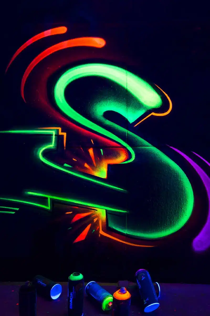 Montana Black Infra Colors voorbeeld in het donker