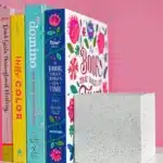 Montana Granit voorbeeld op een boekenhouder