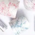 Montana Marble Spuitbus voorbeeld rood en blauw