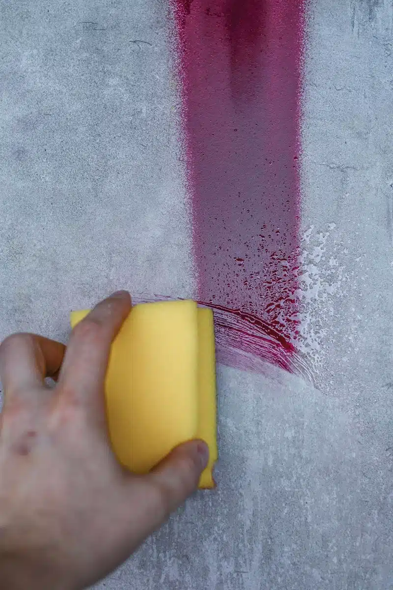 Montana Remover voorbeeld op een muur