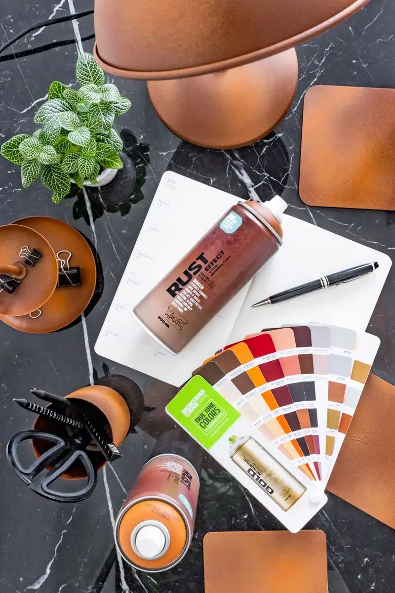 Montana Rust Spuitbus met voorwerpen