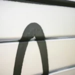 Montana Silverchrome voorbeeld op een garage deur