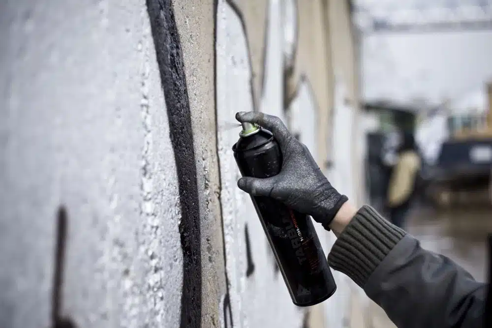 Montana Tarblack 600ml spuitbus graffiti