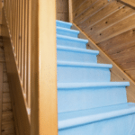 Primacover Evapo Damp Open Afdekvlies voorbeeld op trap