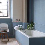 Farrow and Ball Sardine voorbeeld badkamer