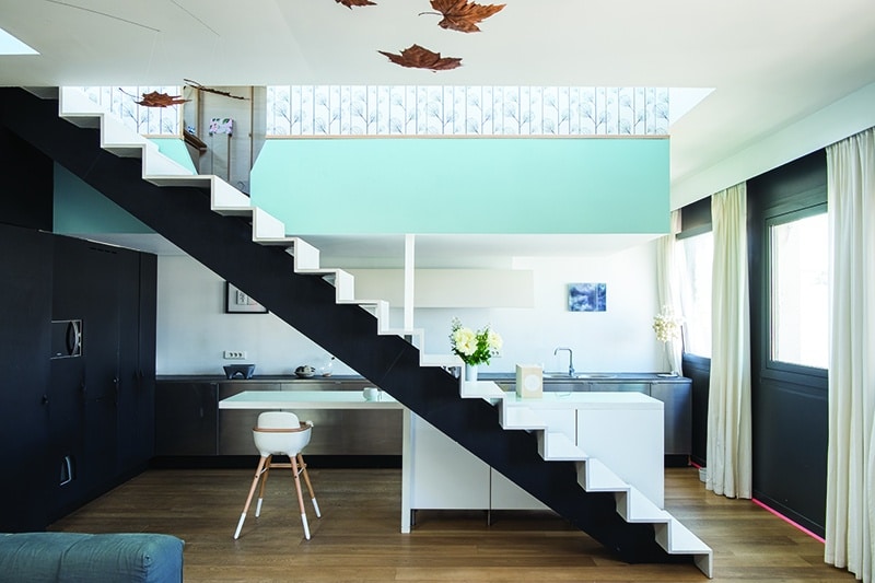 Off Black voorbeeld huiskamer