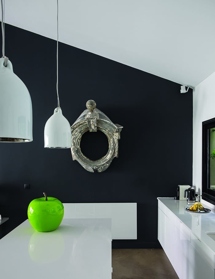 Pitch Black muurverf